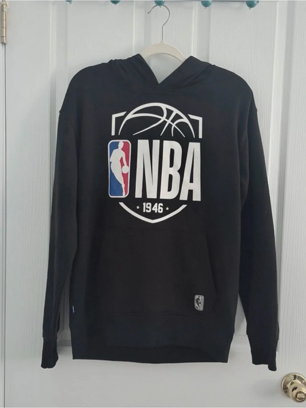 NBA Official Black Graphic Pullover Hoodie With Front Pocket Size M